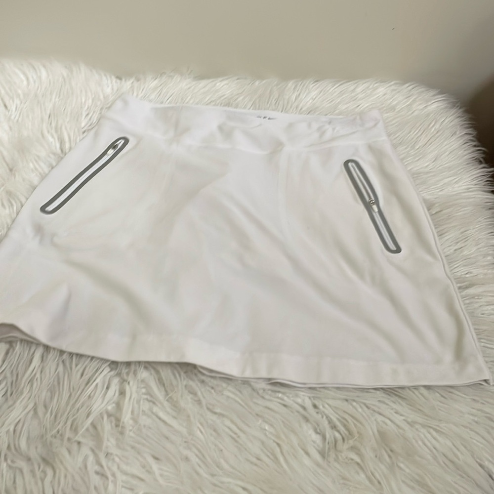 Nike white golf skort size medium 16 inch